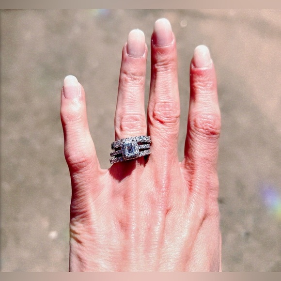 3PCS Women’s Engagement & Wedding Ring Set - Sz 6, Sparkling CZ 925 Silver Plate - Picture 7 of 9